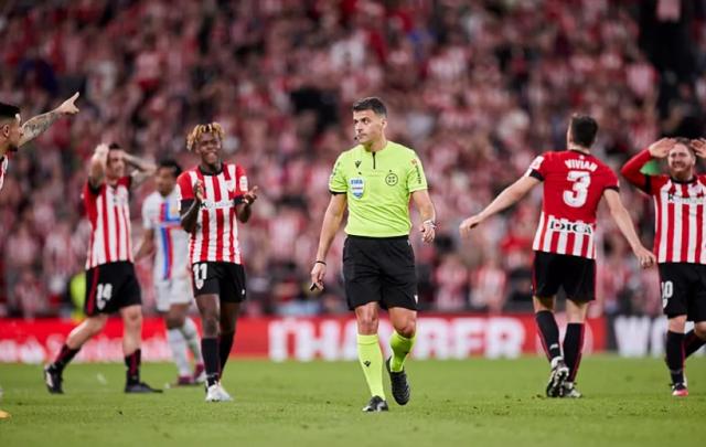 开云-Var救场，被控行贿裁判的巴萨一往无前