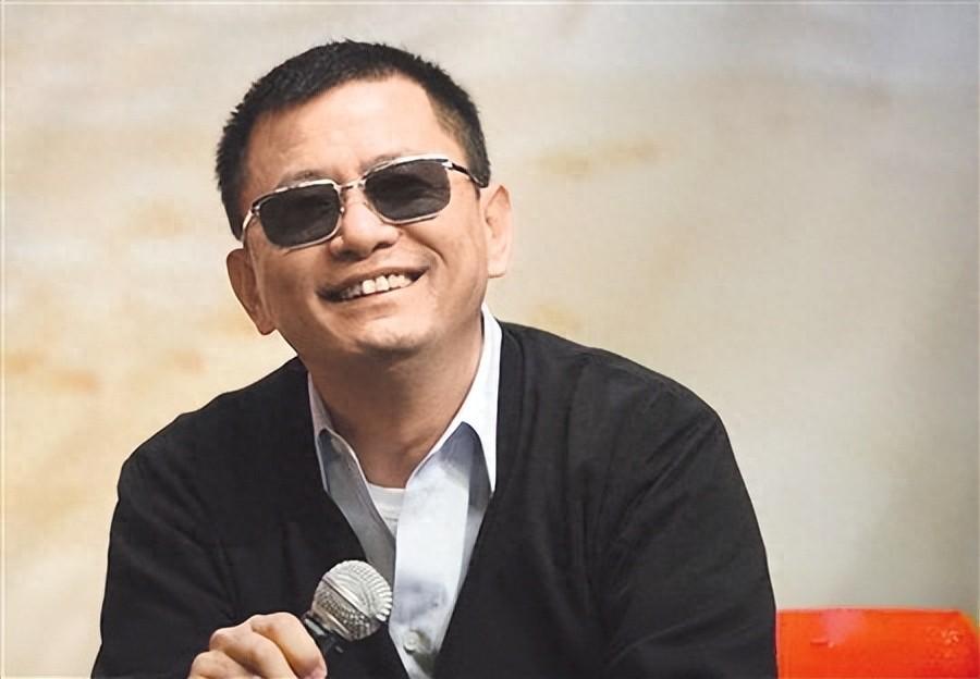 开云-陪玩陪睡不够！集体开嫖、舔手指、目无王法，阴暗面彻底藏不住了